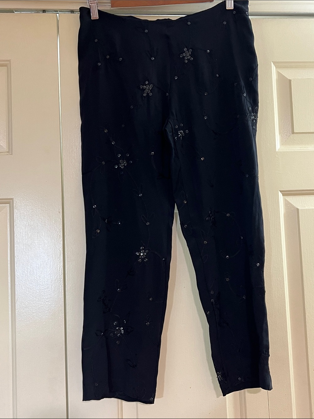Beaded Floral Embroidered Silk Ankle Pants - Black